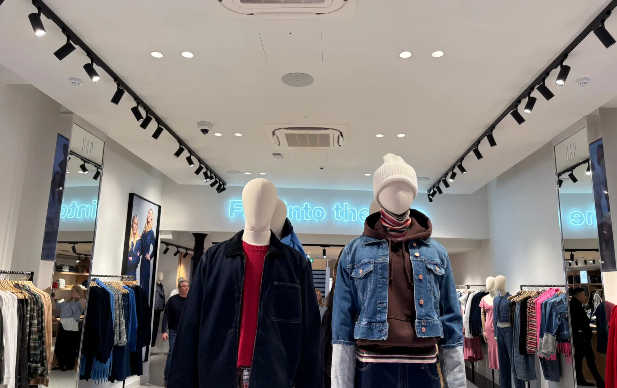 gap covent garden track spotlights